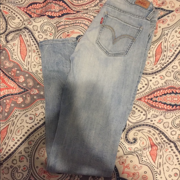 Levi skinny jeans - Picture 3 of 3